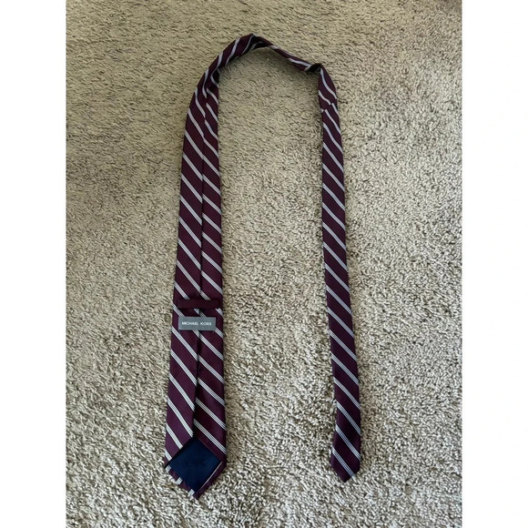 Michael Kors burgundy white tie - Picture 4 of 7